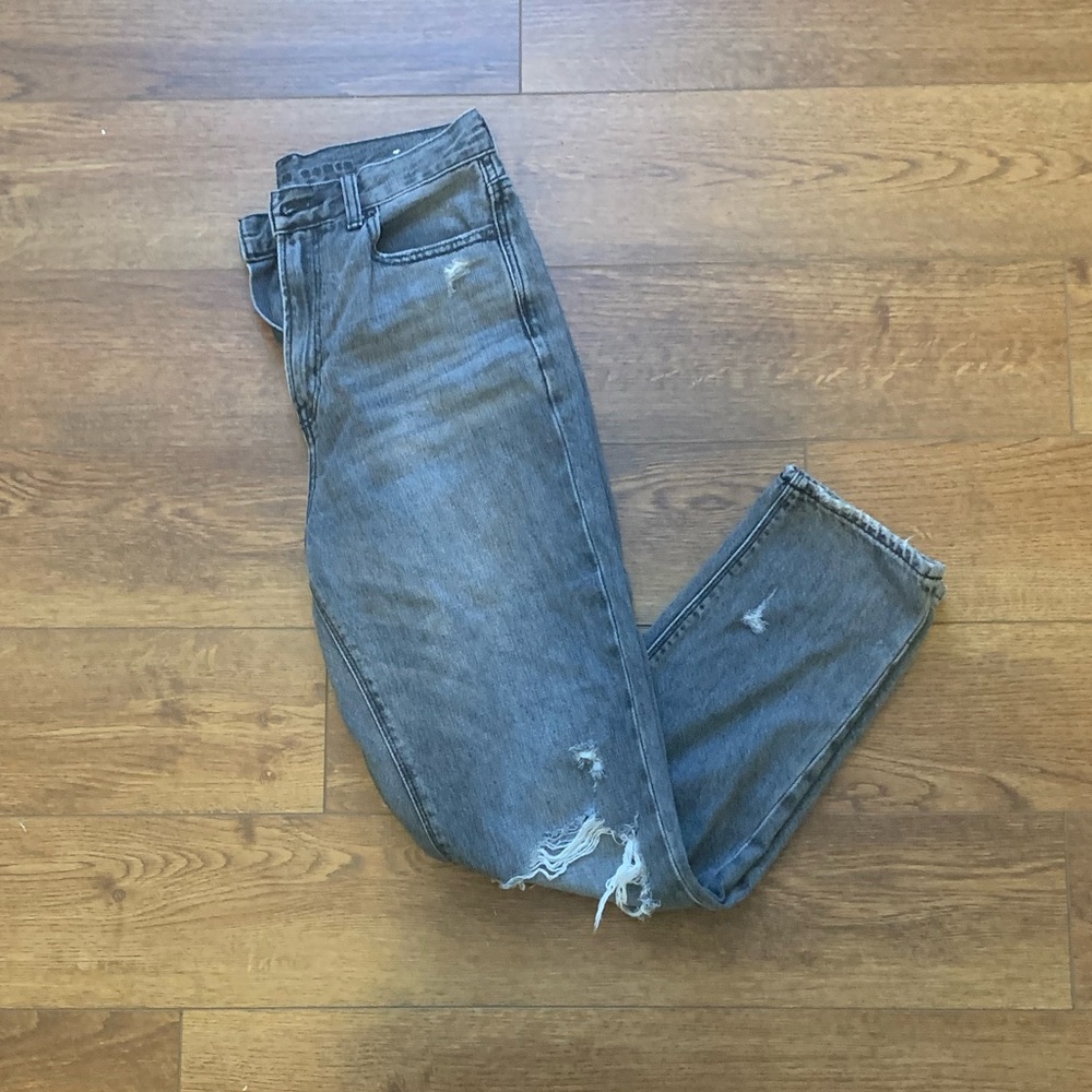 ULTRA HIGH RISE DISTRESSED AE JEANS